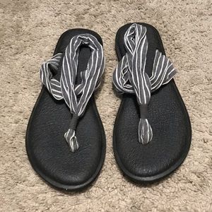 Sanuk sandals